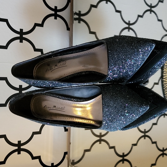 Heels - Picture 2 of 4